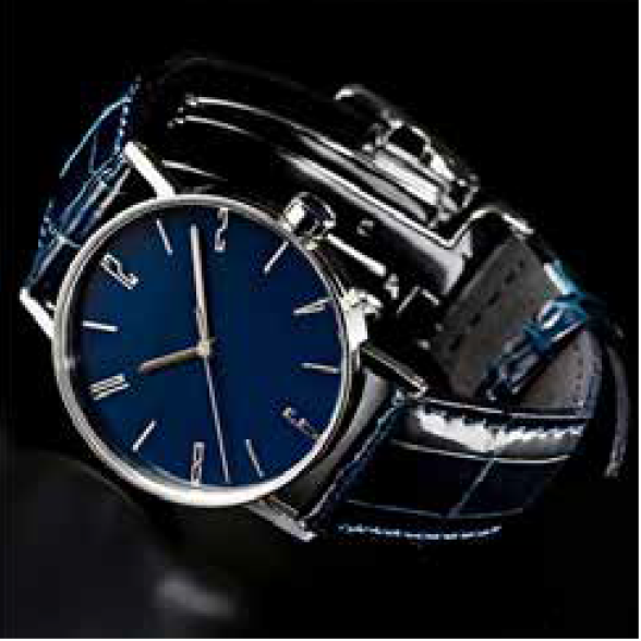 漆の定番モデル・木曽漆の匠の技が冴える藍色漆アナログクォーツ